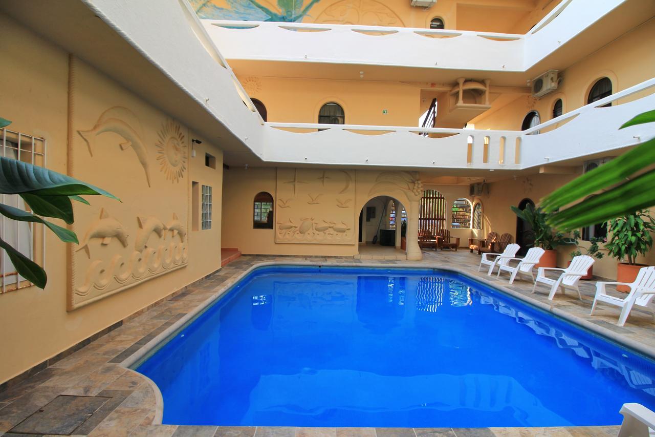 Hotel Zanzibar Пуэрто-Эскондидо Экстерьер фото